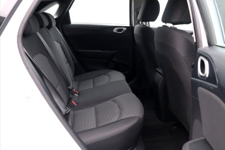 Kia Ceed 1,4 i 73 kW Exclusive CZ DPH
