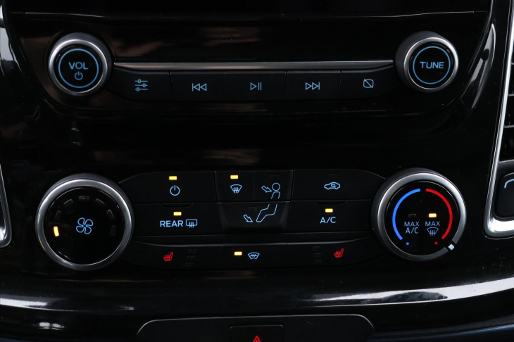 Ford Tourneo Custom 2,0 TDCI 136kW Active 1Maj DPH