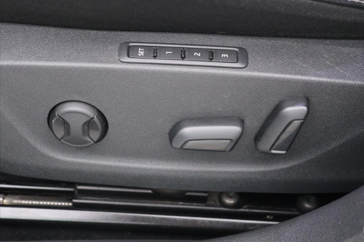 Škoda Octavia 2,0 TDI 110 kW DSG Style Matrix