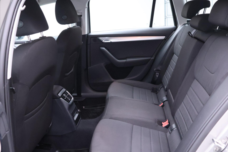 Škoda Octavia 1,6 TDI 85kW Style CZ