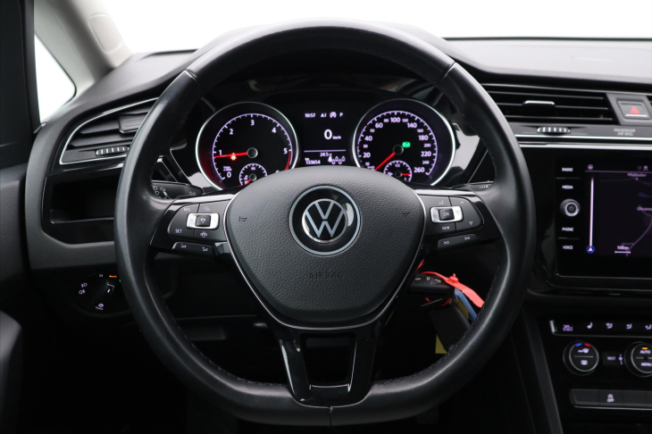 Volkswagen Touran 2.0 TDI 110kW DSG 7-Míst DPH