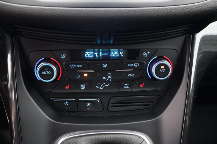 Ford Kuga 1,5 TDCI 88kW CZ Titanium DPH