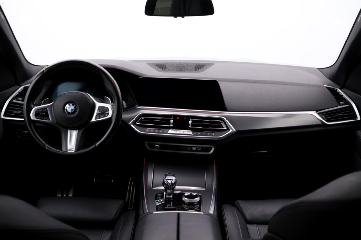 BMW X5 3,0 30d 195kW M-sport CZ DPH