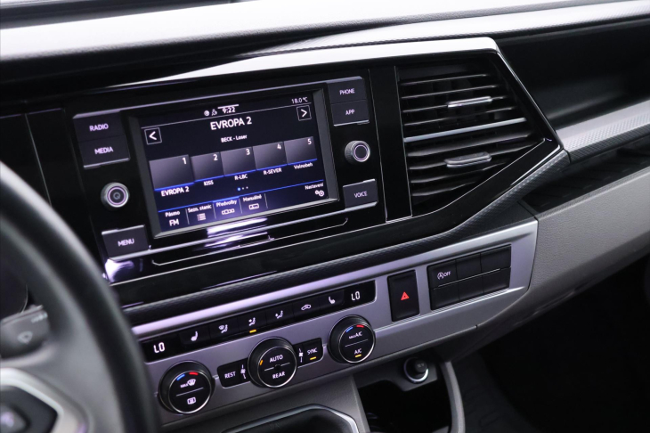 Volkswagen Caravelle 2,0 TDI 110kW CZ Tažné