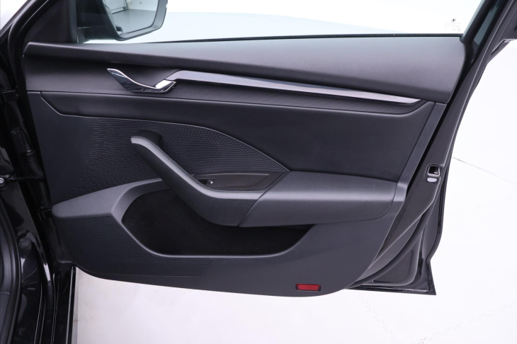 Škoda Octavia 2,0 TDI 85kW Ambition CZ DPH