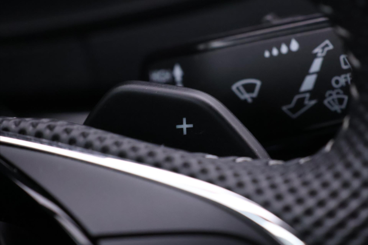 Škoda Karoq 2,0 TDI DSG 4x4 Sportline DPH