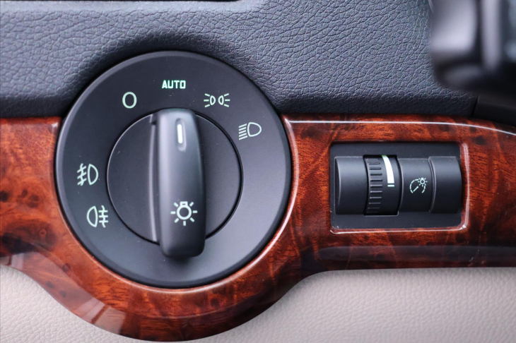 Škoda Octavia 1,4 TSI DSG Elegance Serv. kn