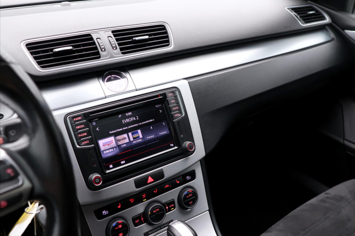 Volkswagen CC 2.0 TDI 110kW DSG CZ R-LINE