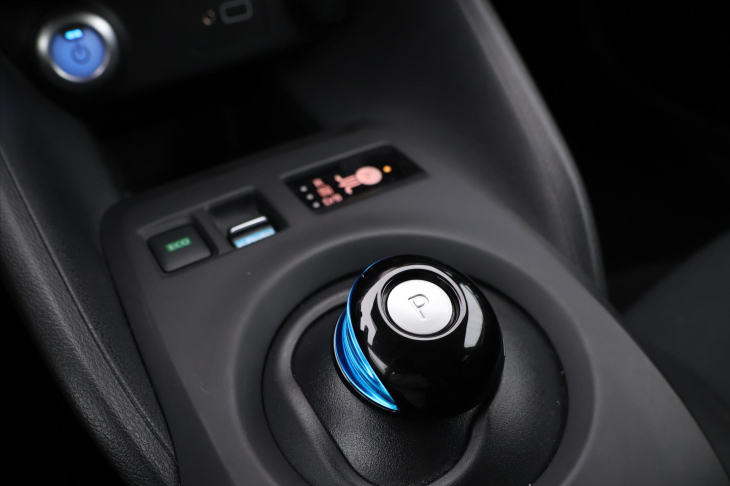Nissan Leaf 110kW ACENTA 40kWh CZ