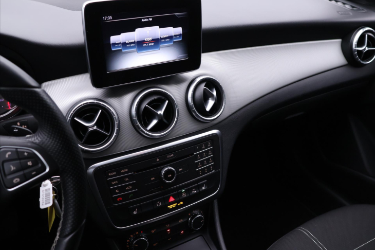 Mercedes-Benz CLA 2,0 250 155kW 4Matic Xenon