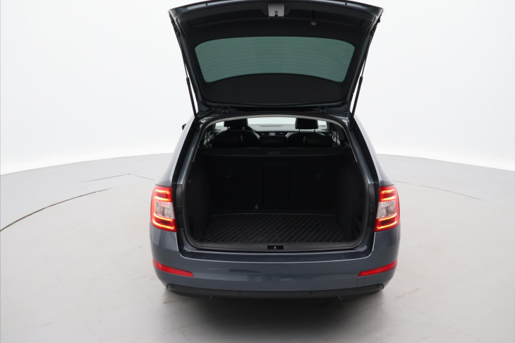 Škoda Octavia 1,6 TDI 81kW DSG Style Plus