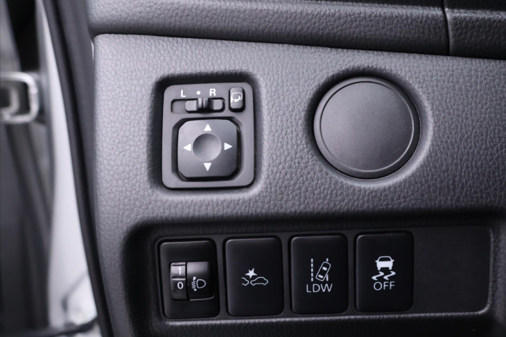 Mitsubishi L200 2,2 DI-D 110kW Aut. 4x4 CZ DPH