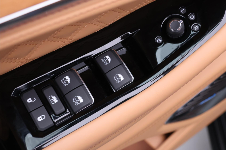 Jeep Grand Cherokee 2,0 4xe Summit Plug-In CZ DPH
