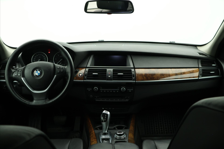 BMW X5 3,0 D 180KW PANORAMA TAŽNÉ