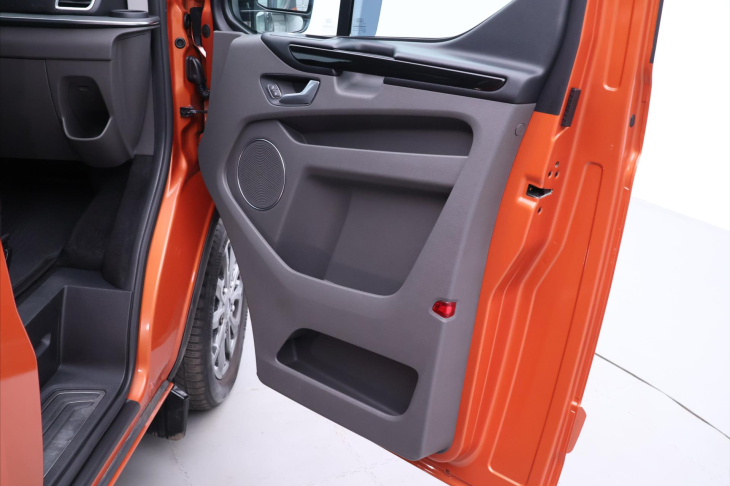 Ford Tourneo Custom 2,0 EcoBlue 125kW Titanium CZ DPH