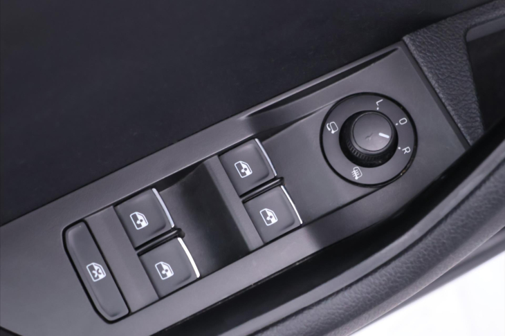 Škoda Superb 2,0 TSI 206kW 4x4 DSG L&K 1Maj