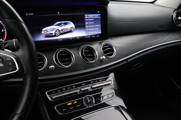Mercedes-Benz Třídy E 2.0 220d 143kW 4Matic Aut.