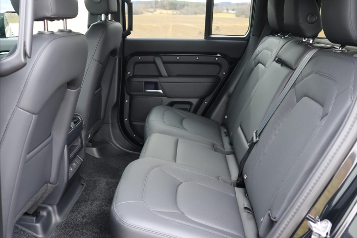 Land Rover Defender 5,0 110 P425 X-DYNAMIC CZ DPH