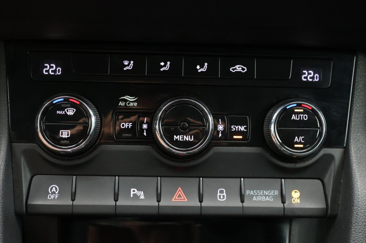 Škoda Karoq 2,0 TDI 110kW Ambition 4x4 DSG