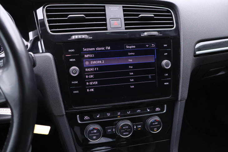 Volkswagen Golf 1,4 TSI 92kW Highline LED 1.Maj