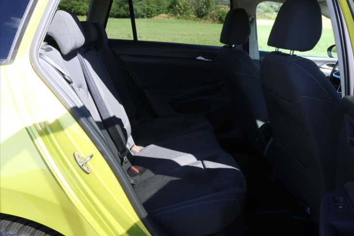 Volkswagen Golf 1,5 TSI 110kW CZ LED 1.Maj