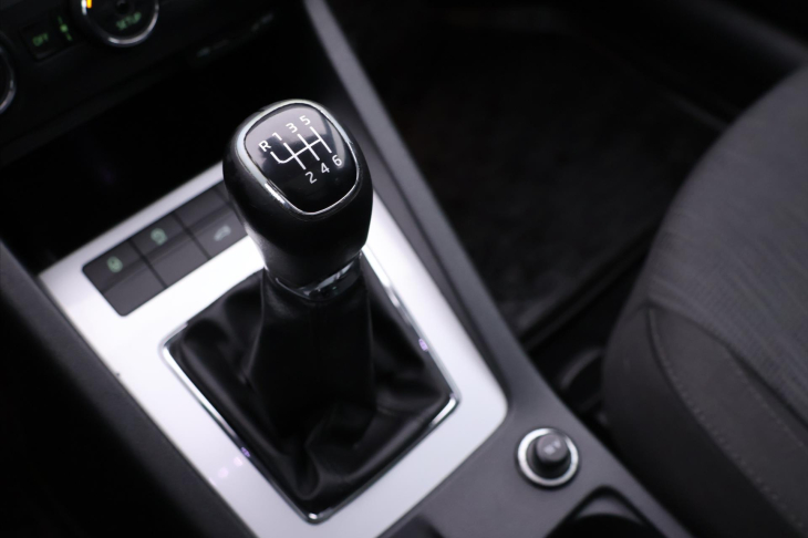 Škoda Octavia 1,4 TSI 103kW Elegance Xenon