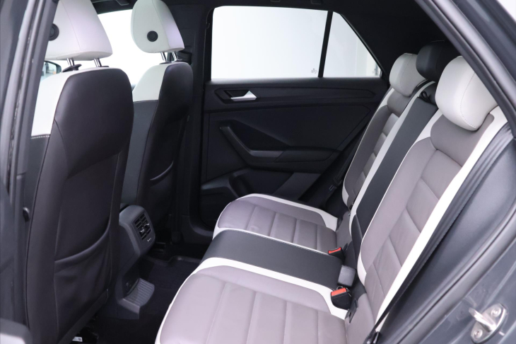 Volkswagen T-Roc 2,0 TSI 140kW DSG 4M Virtual