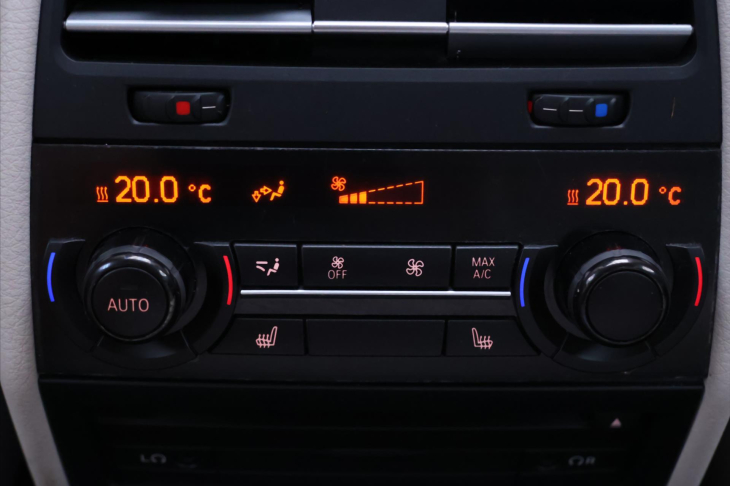 BMW Řada 7 3,0 190kW Xdrive ALU Kůže Šíbr