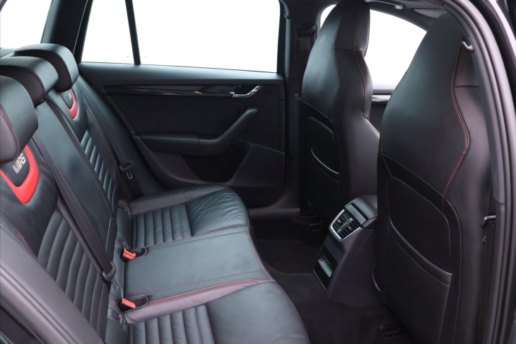 Škoda Octavia 2,0 TSI 169kW RS230 Xenon Kůže