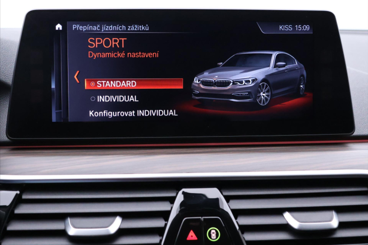 BMW Řada 5 2,0 520d xDrive 140kW