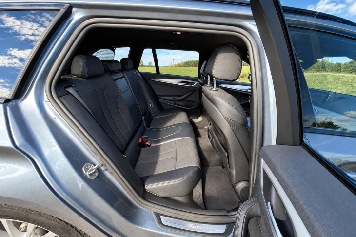 BMW Řada 5 3,0 3.0 530d Touring Sport DPH