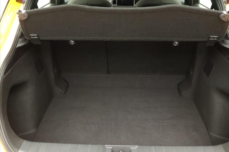 Lexus LBX 1,5 HEV FWD 100kW CZ 1.Maj