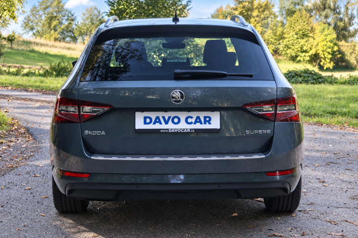 Škoda Superb 2,0 TDI DSG 110kW Style Navi