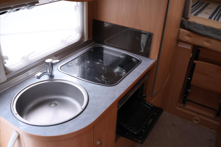 Renault Ostatní 3,0 dCi 100kW klima Obytný vůz