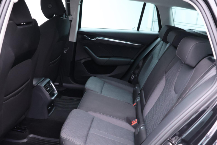 Škoda Octavia 2,0 TDI Style Combi 110kW CZ DPH