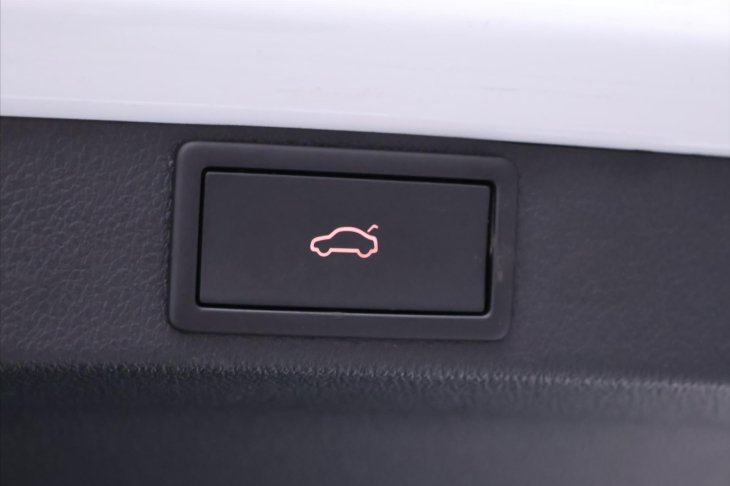 Škoda Octavia 2,0 TDI 147kW 4x4 DSG Scout CZ DPH