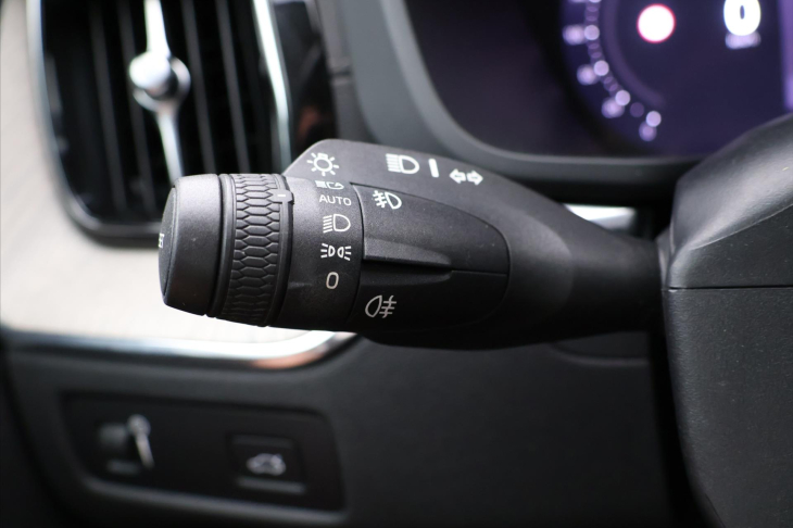 Volvo XC60 2,0 B4 AWD CZ Inscription DPH