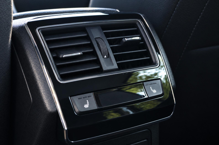 Škoda Superb 2,0 TDI DSG 110kW Style Navi