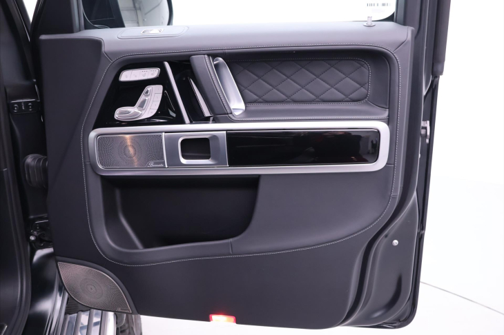 Mercedes-Benz Třídy G 4,0 63AMG 588kW 4x4^2 Brabus