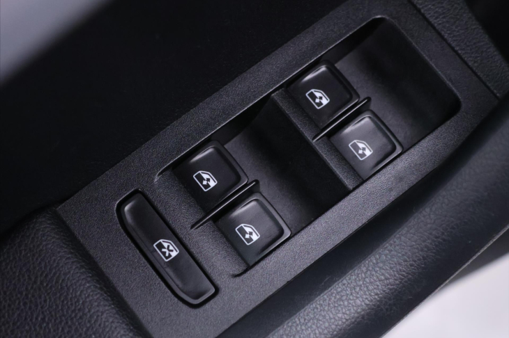 Škoda Octavia 1,6 TDI 81kW 1.Maj Navi Tažné