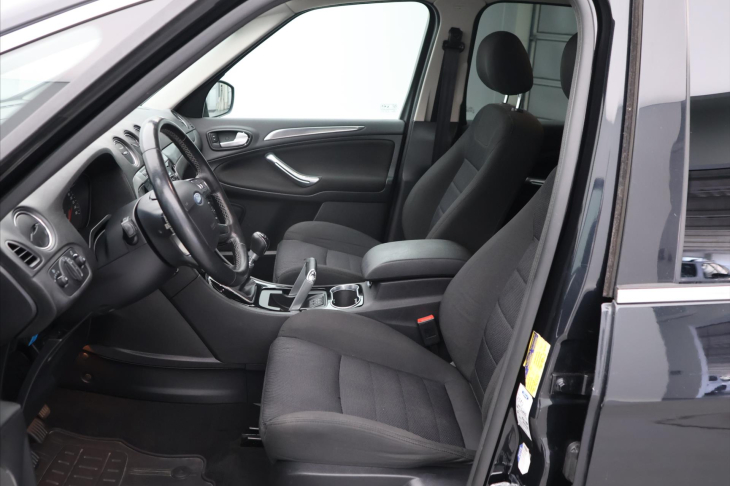 Ford S-MAX 2,0 TDCI 103KW 7 MÍST KLIMA