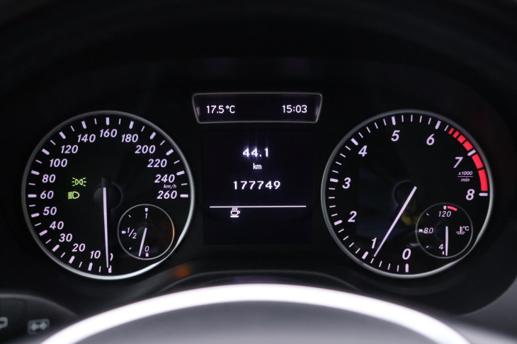 Mercedes-Benz Třídy A 1,6 180 90kW Style Navi Kůže