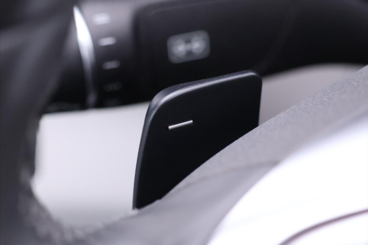 Mercedes-Benz Třídy E 3,5 E 400 Serv.kniha LED