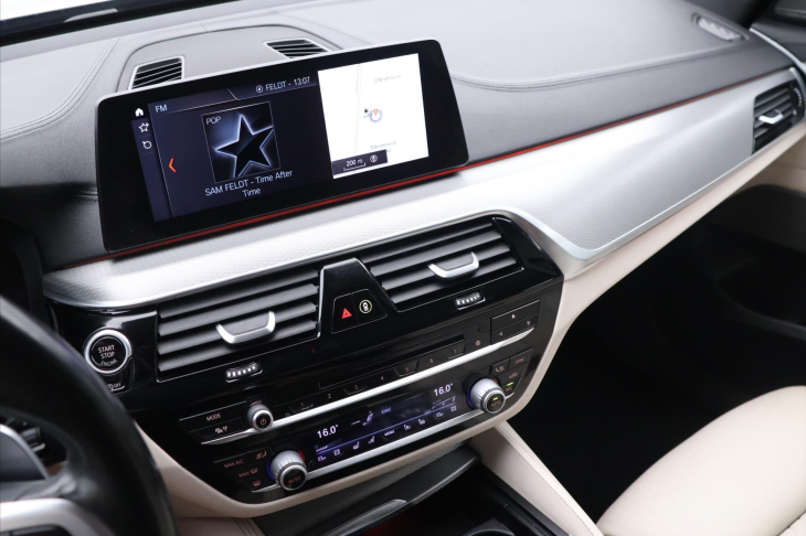 BMW Řada 6 3,0 250kW 640i xDrive GT CZ DPH