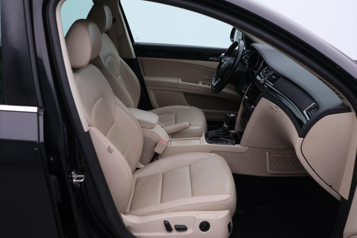 Škoda Superb 2.0 TDI 125kW Elegance CZ