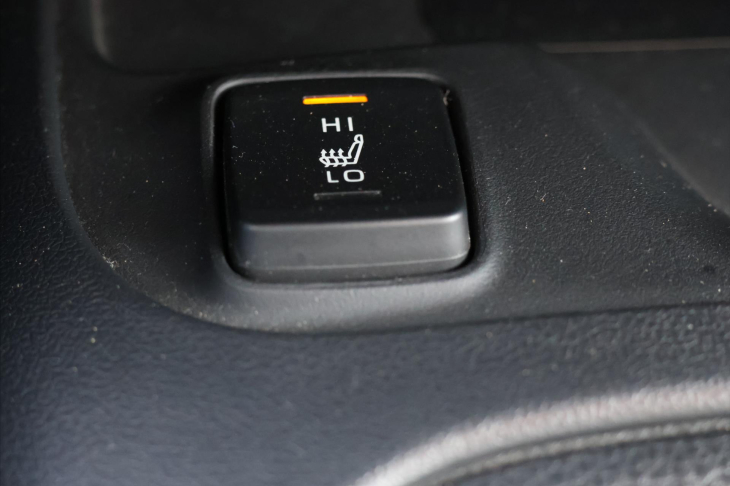 Toyota Corolla 1,8 Hybrid e-CVT 1.Maj DPH GR