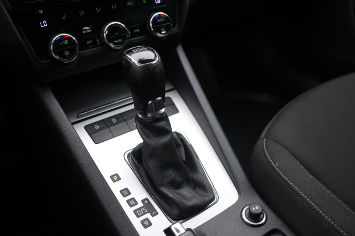 Škoda Octavia 2.0 TDI DSG CZ 125let LED 1Maj