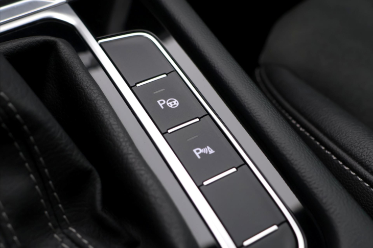 Volkswagen Arteon Shooting Brake 2,0 TDI DSG R-Line Navi Led