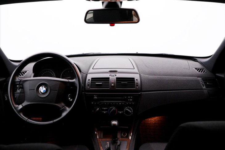 BMW X3 2,5 R6 141KW CZ Aut. 4x4