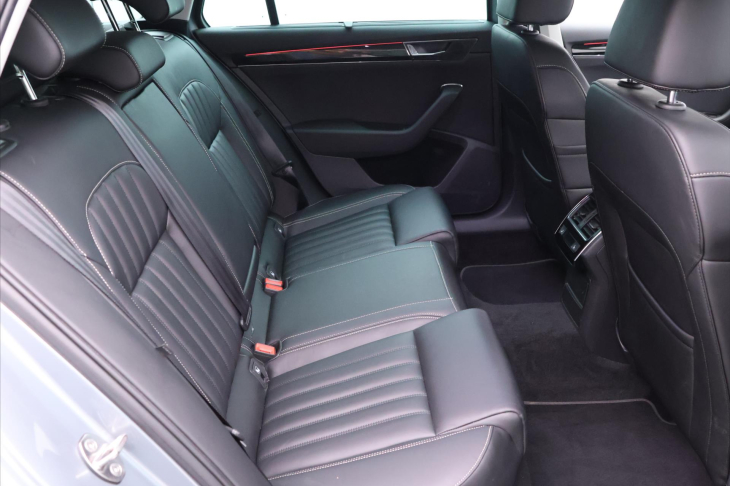 Škoda Superb 1,4 iV 115KW Laurin & Klement